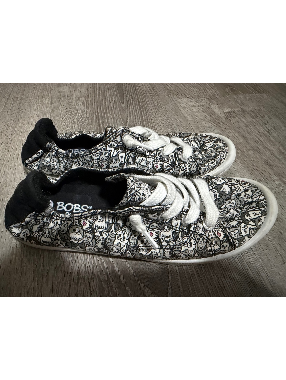 Women’s Skechers Bobs Cat Print